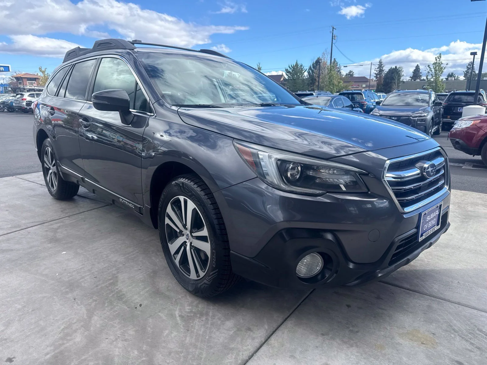 Used 2018 Gray Metallic Subaru 2.5i image 3
