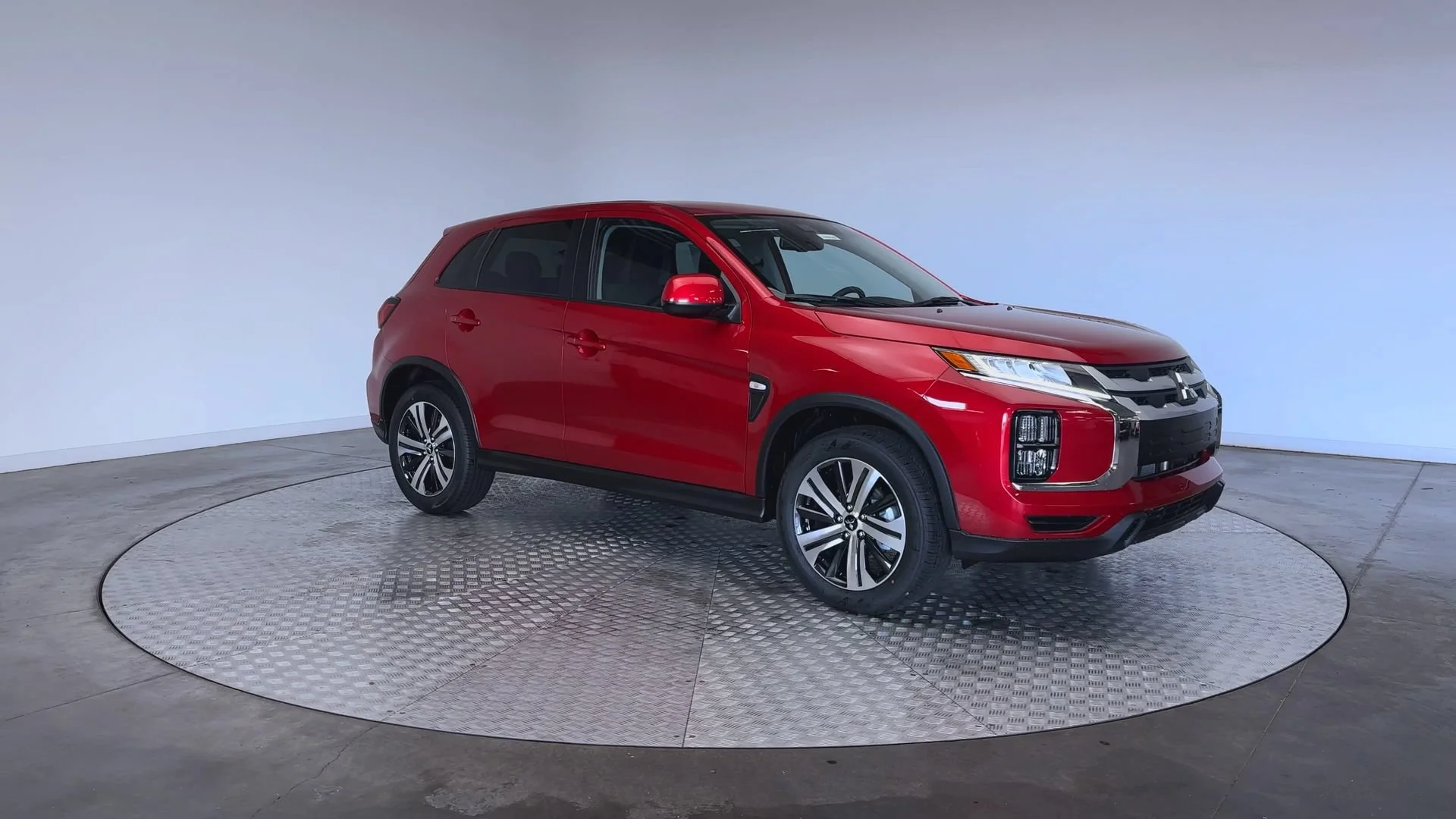 New 2026 Red Diamond Mitsubishi ES image 2