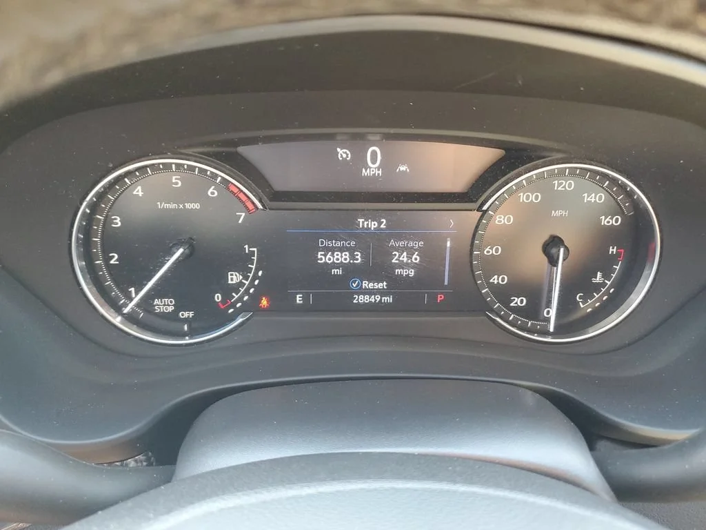 Used 2023 Crystal White Tricoat Cadillac Sport image 21