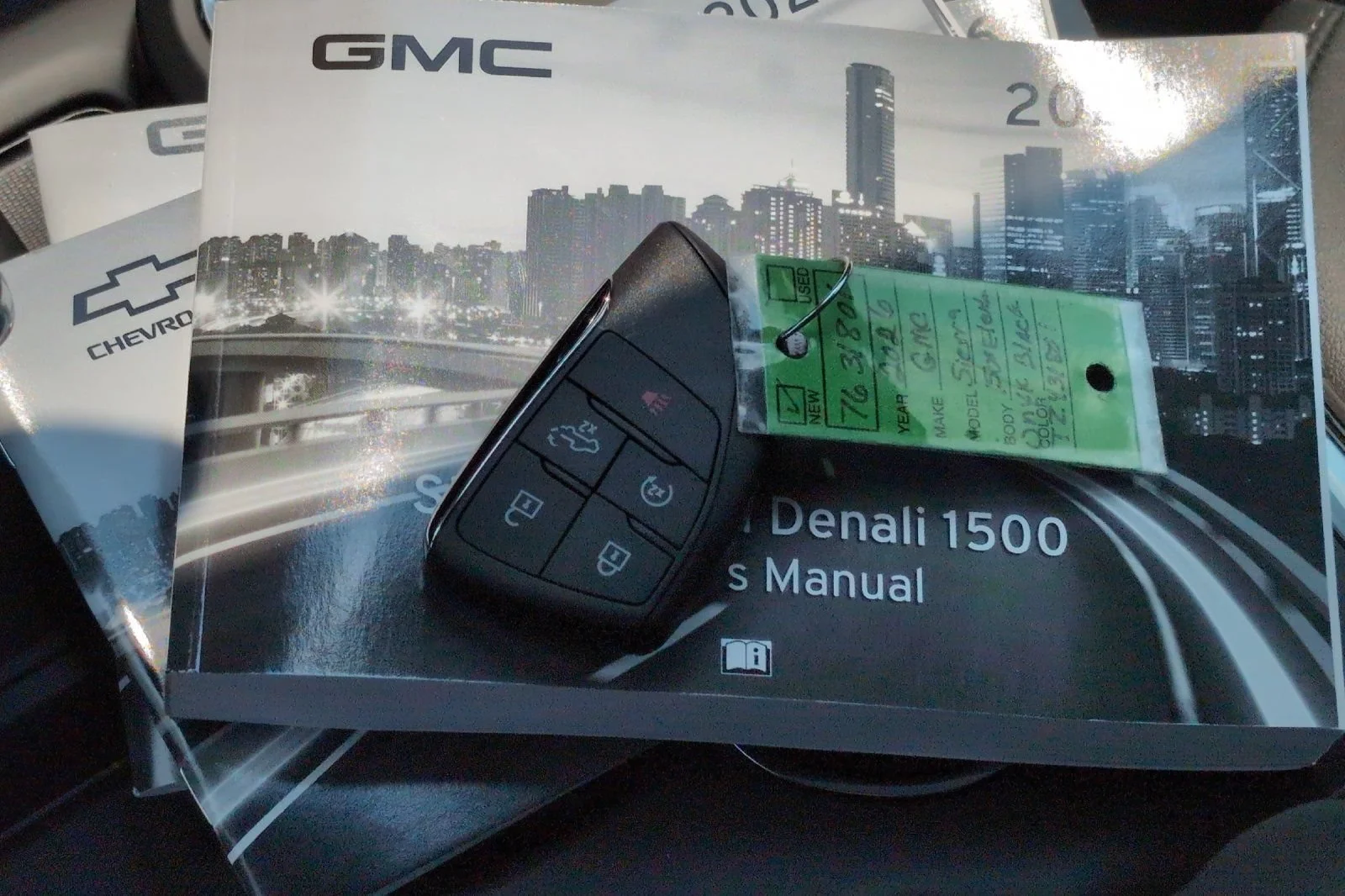 New 2026 Onyx Black GMC Elevation image 9