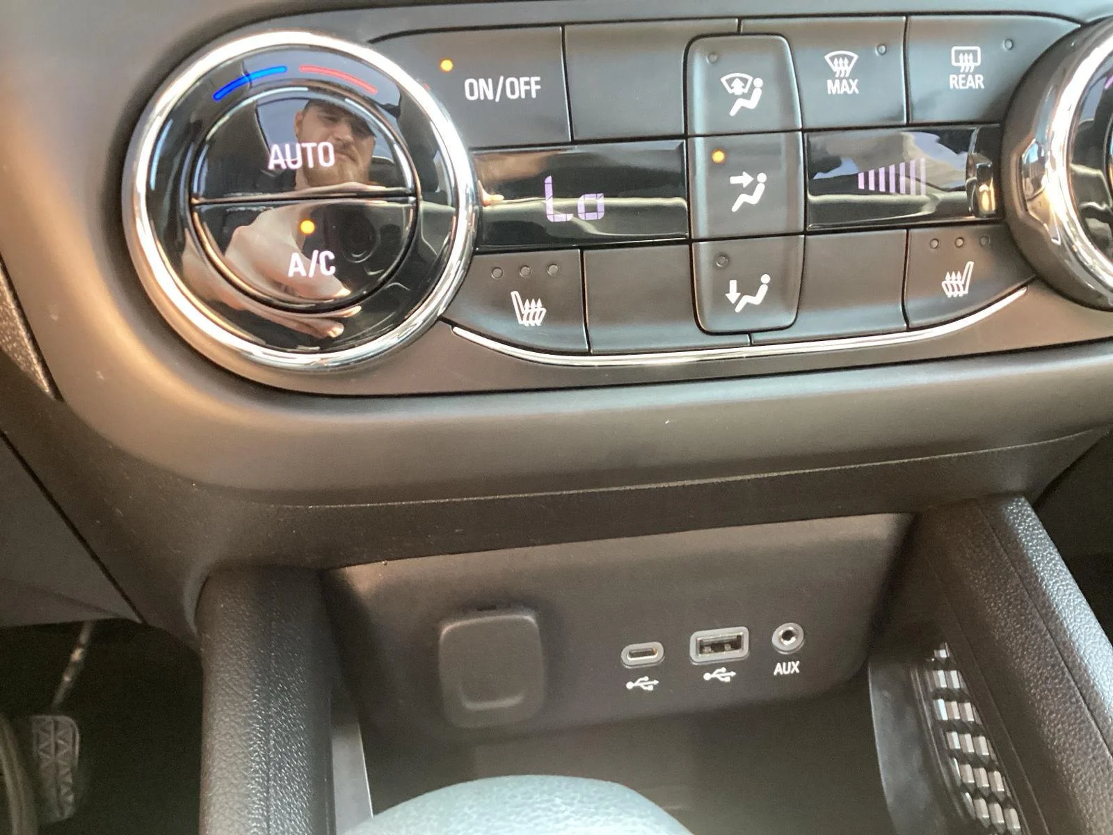 Used 2022 Mosaic Black Metallic Chevrolet LT image 26