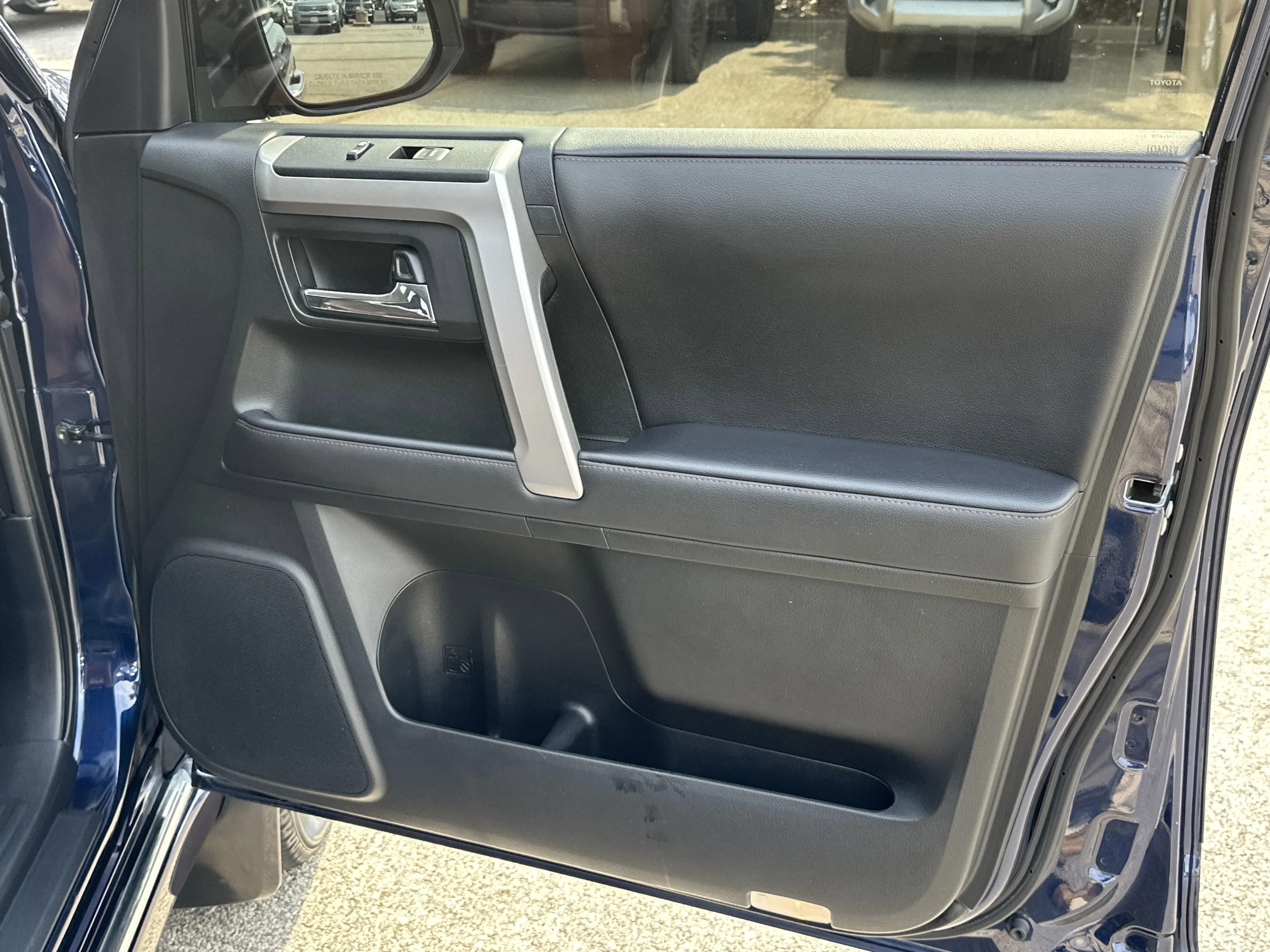2022 Toyota 4Runner Limited - Photo 14