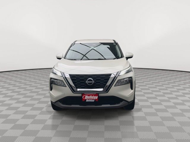 Used 2023 Pearl White Tricoat Nissan SV image 29
