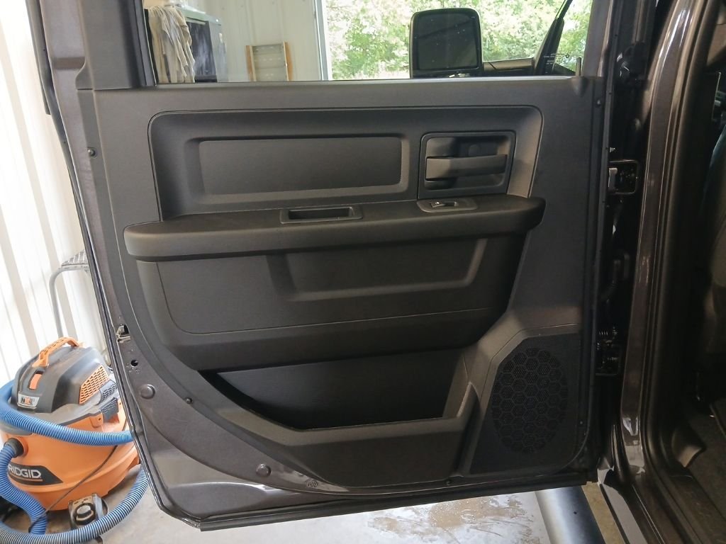 New 2026 Granite Crystal Metallic Clear-Coat Exterior Paint RAM Tradesman image 37