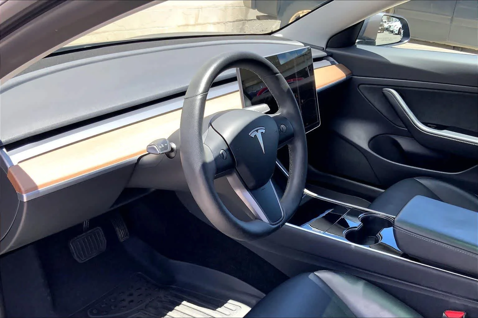 Used 2020 Tesla Model 3 Base with VIN 5YJ3E1EA1LF630587 for sale in Honolulu, HI