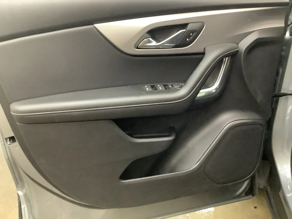Used 2025 Sterling Gray Metallic Chevrolet LT image 12
