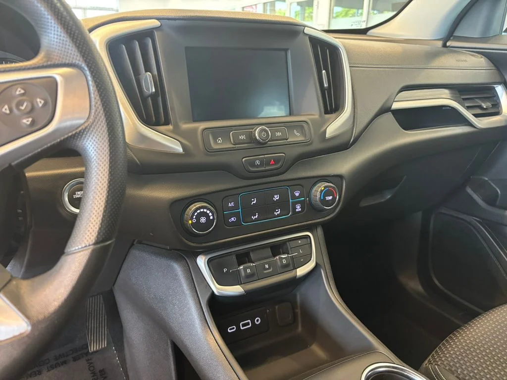 Used 2024 White GMC SLE image 18
