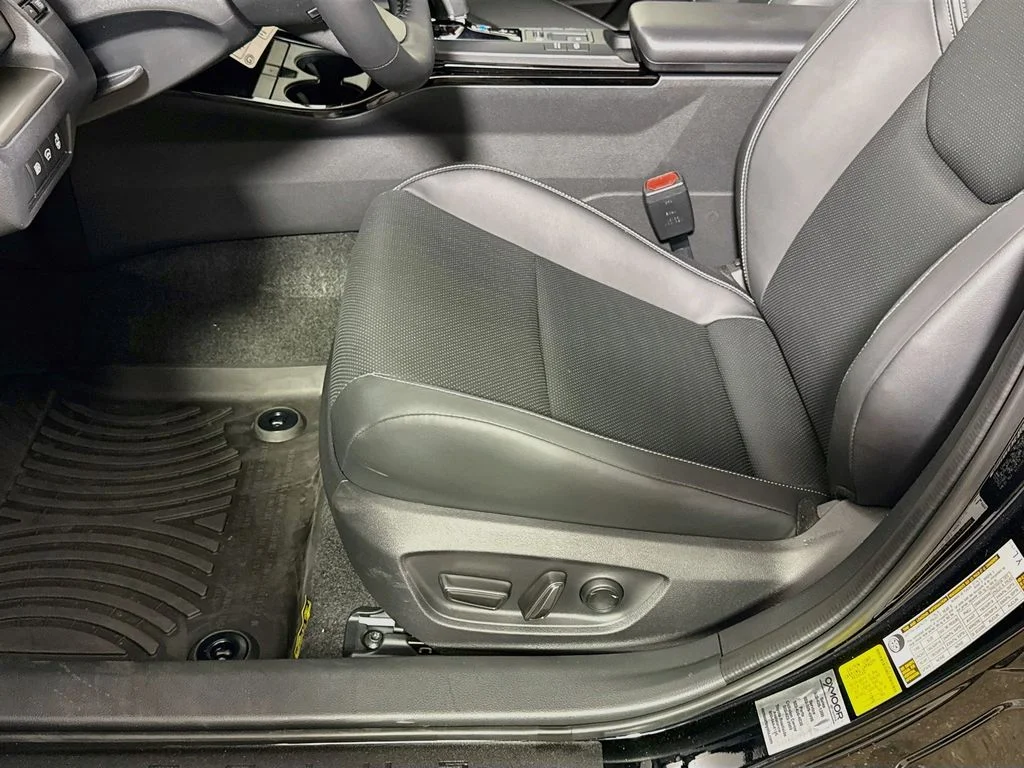 2026 Toyota Prius Plug-in Hybrid Nightshade - Photo 18