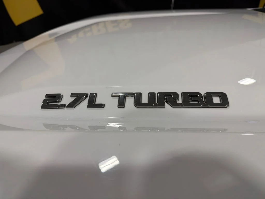 Used 2021 Summit White Chevrolet Custom image 13