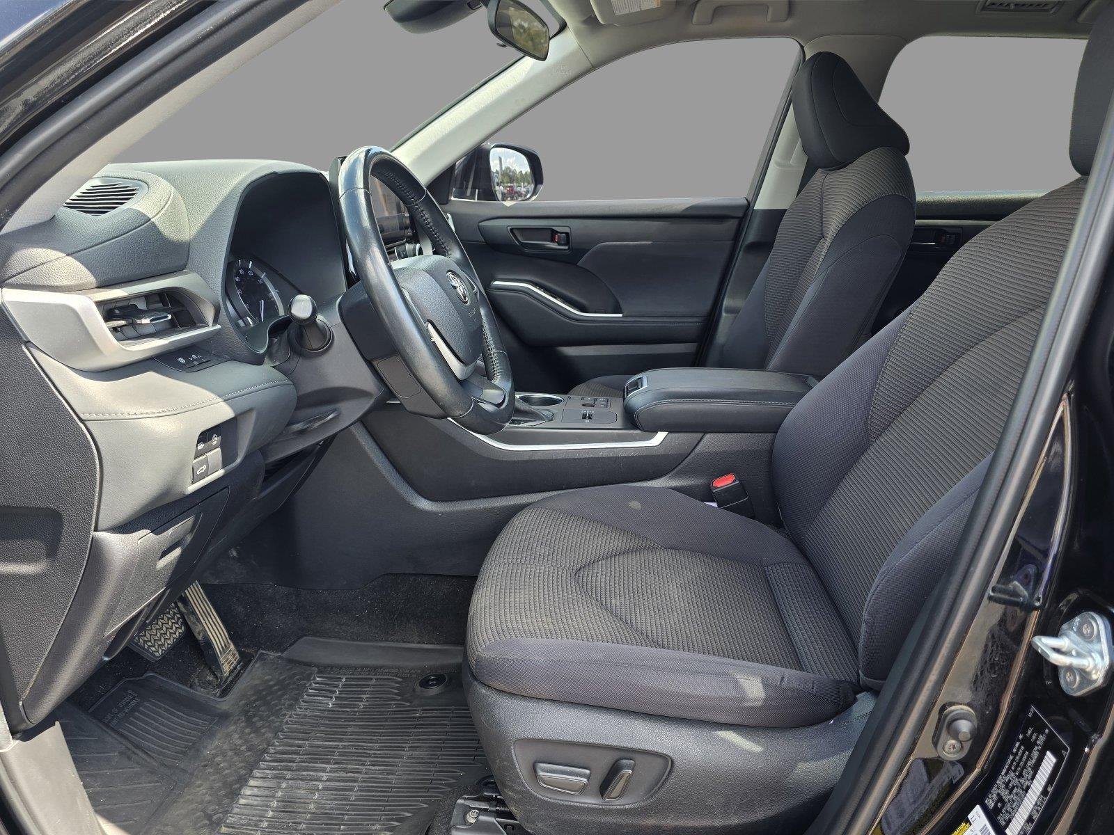 Used 2023 Midnight Black Metallic Toyota LE image 21