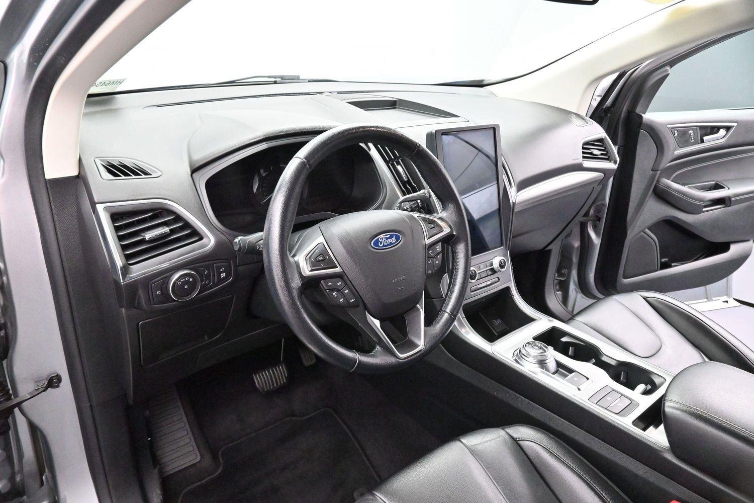 Used 2022 Iconic Silver Ford Titanium image 19