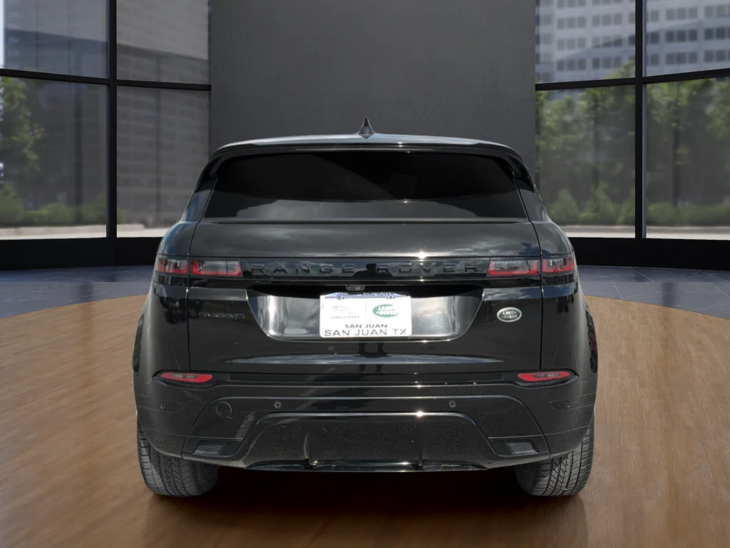 Used 2022 Black Land Rover Dynamic image 16