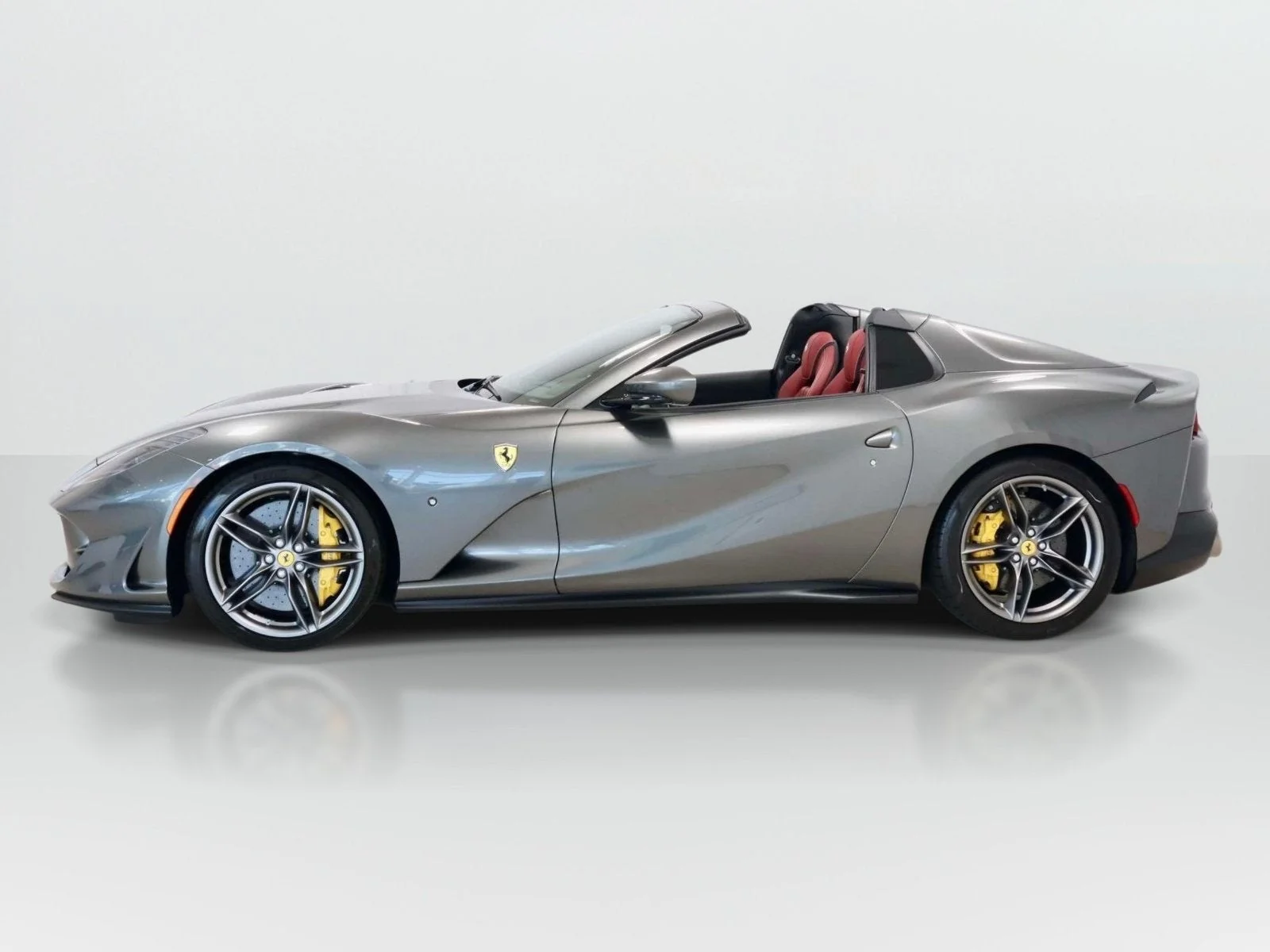 Certified Used 2018 Nero Ferrari  image 43