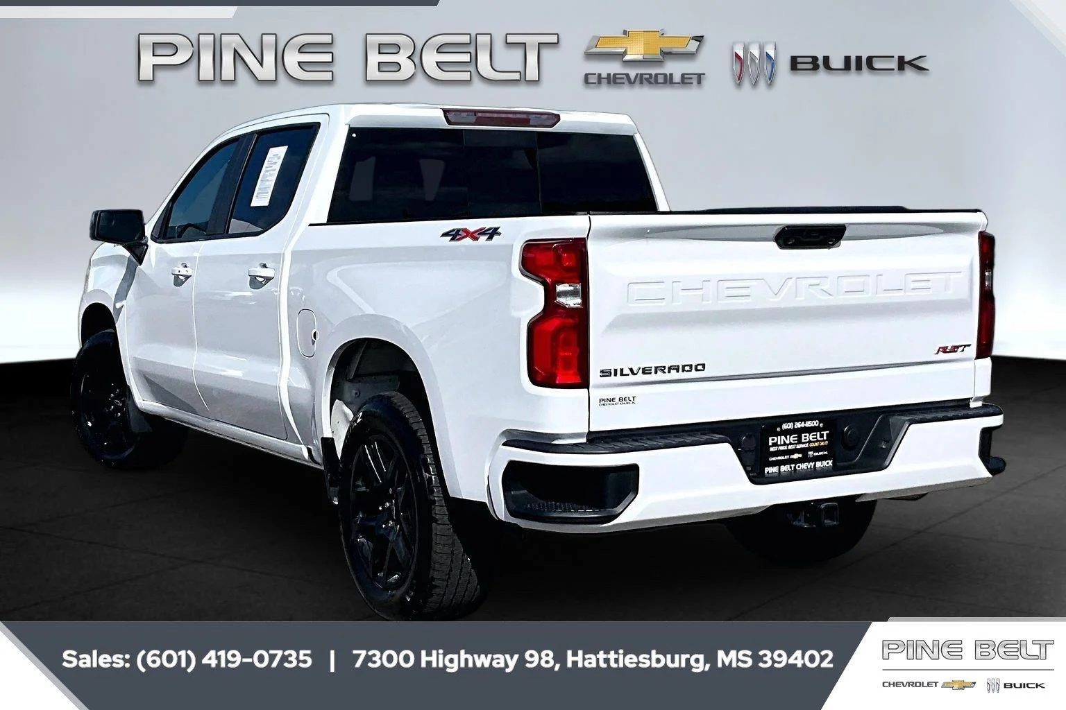 Used 2024 Summit White Chevrolet RST image 2