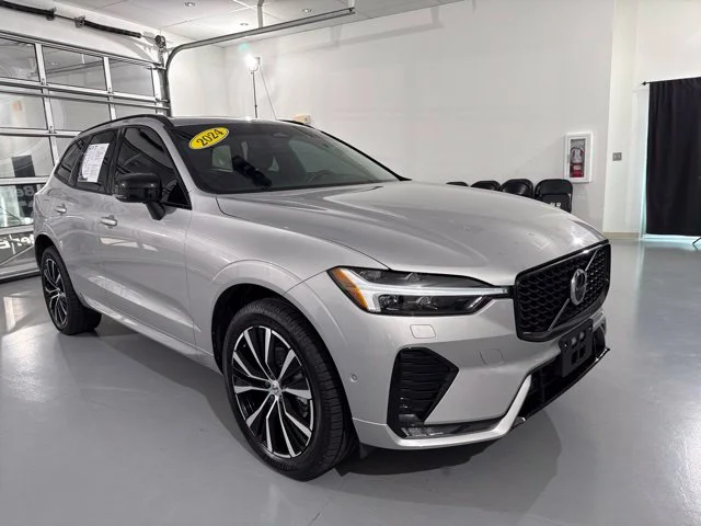 2024 Volvo XC60 B5 Plus Dark Theme