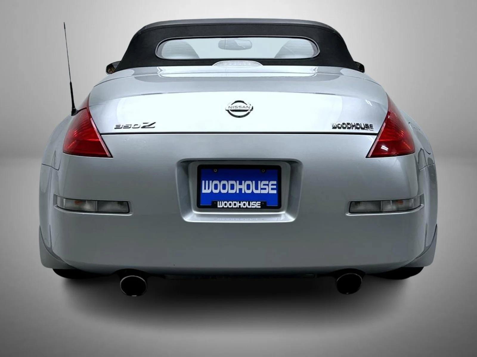 Used 2005 Silver Nissan Grand Touring image 6