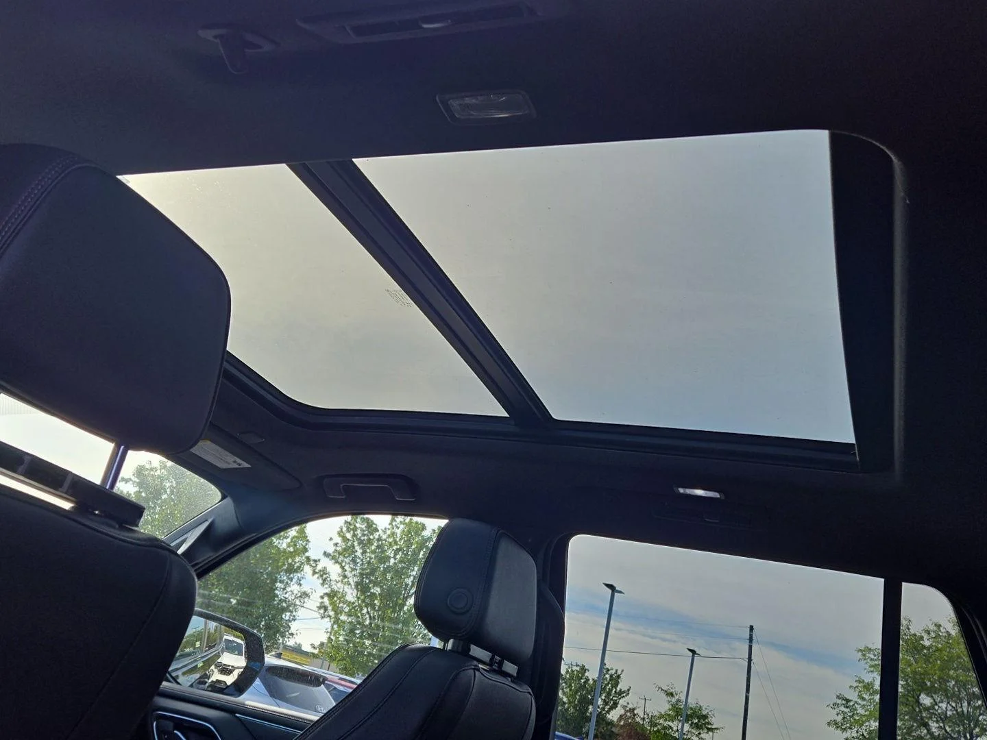 Used 2023 MIDNIGHT BLUE METALLIC Chevrolet RST image 5
