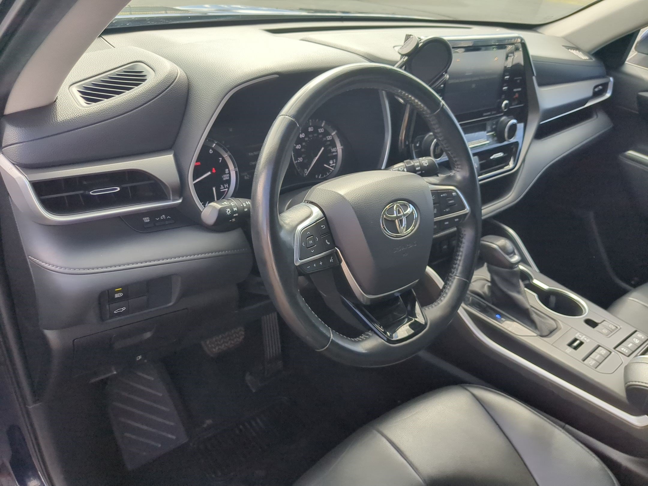 Used 2021 Blueprint Toyota XLE image 13