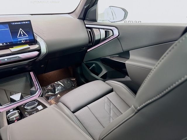 New 2026 Alpine White BMW 30 xDrive image 22