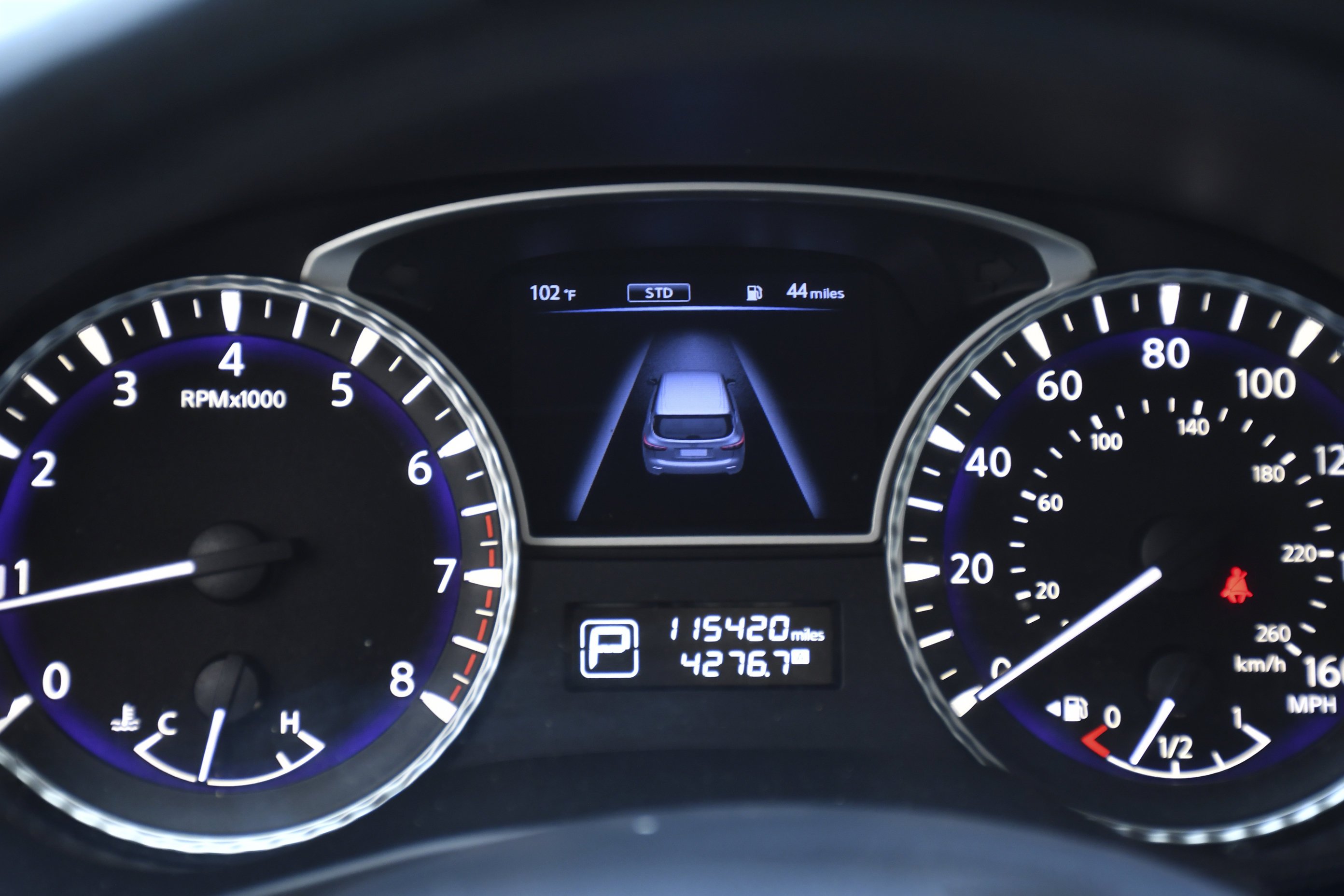 Used 2017 Liquid Platinum INFINITI Base image 13