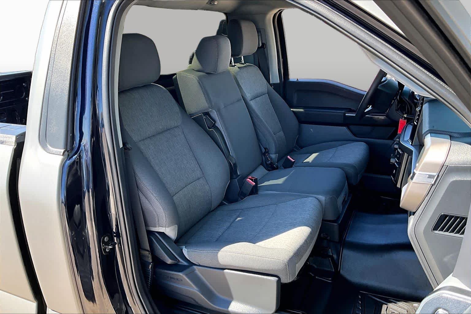 Used 2025 Blue Ford XL image 9