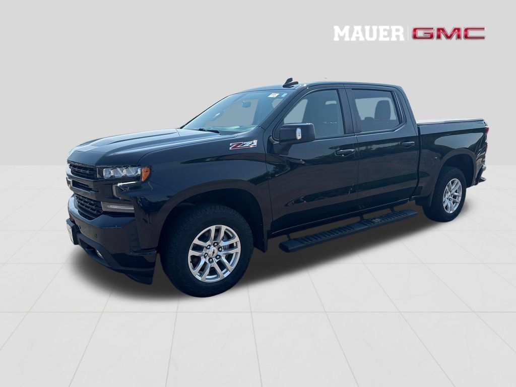 Certified Used 2022 BLACK Chevrolet RST image 2