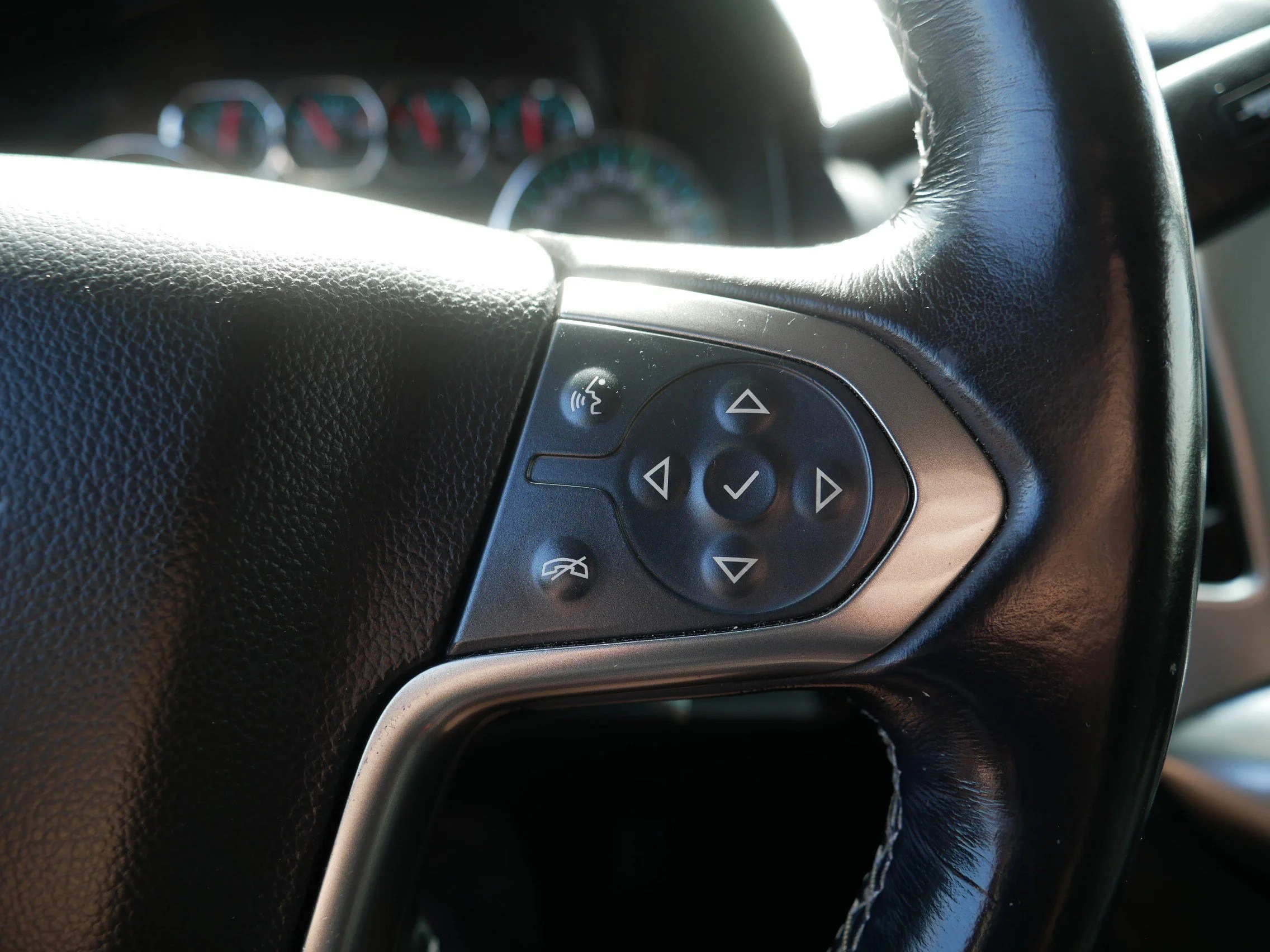 Used 2018 Satin Steel Metallic Chevrolet LS image 29