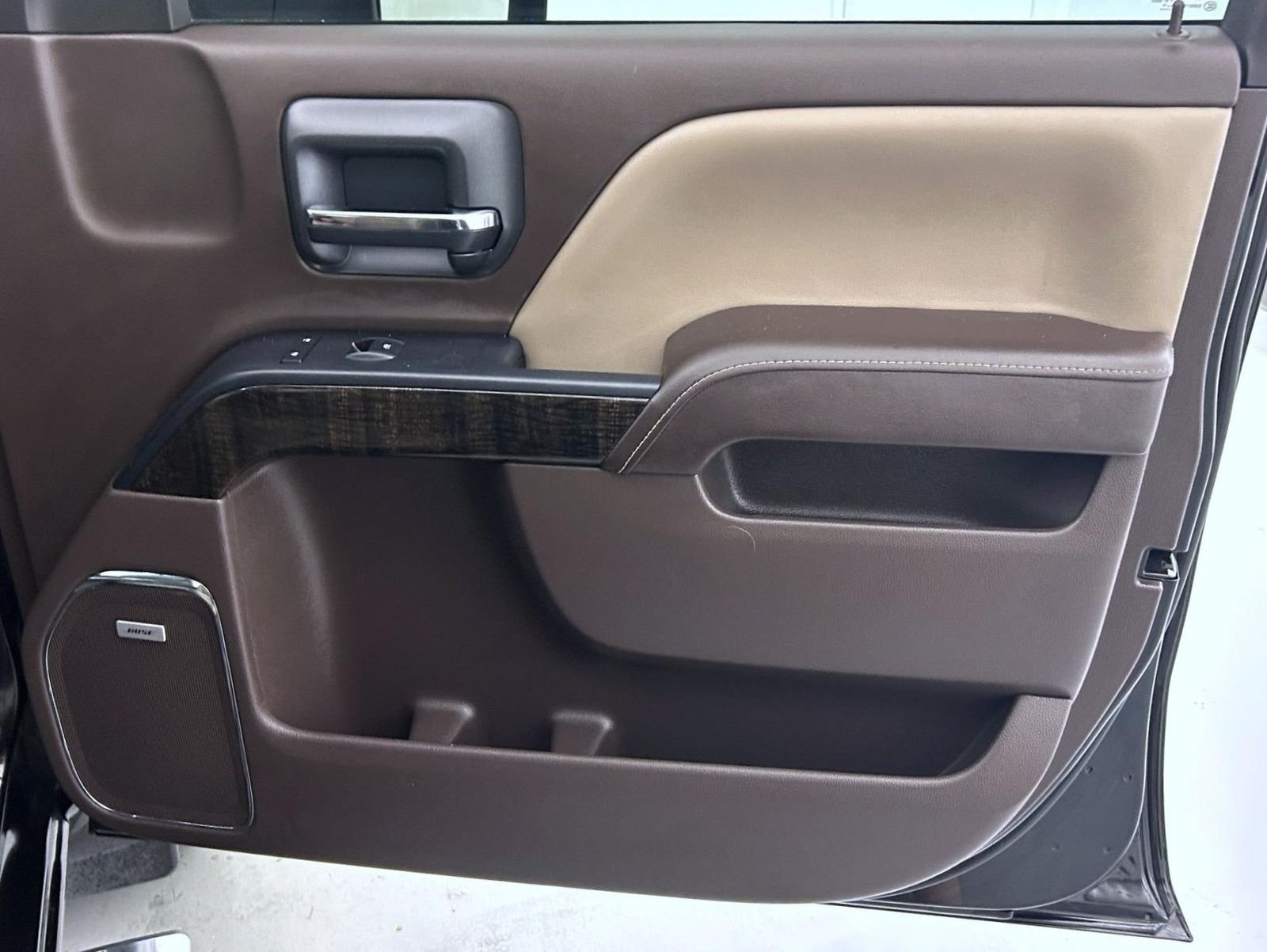 Used 2015 Black GMC Denali image 16