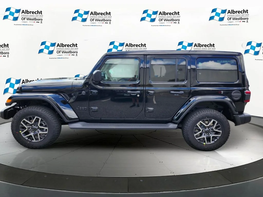 New 2026 Black Clear-Coat Exterior Paint Jeep Sahara image 2