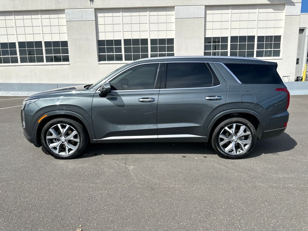Used 2022 Gray Hyundai Limited image 3