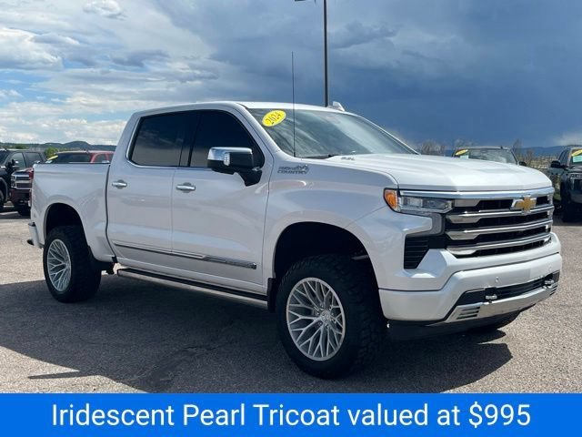 Used 2024 Iridescent Pearl Tricoat Chevrolet High Country image 9