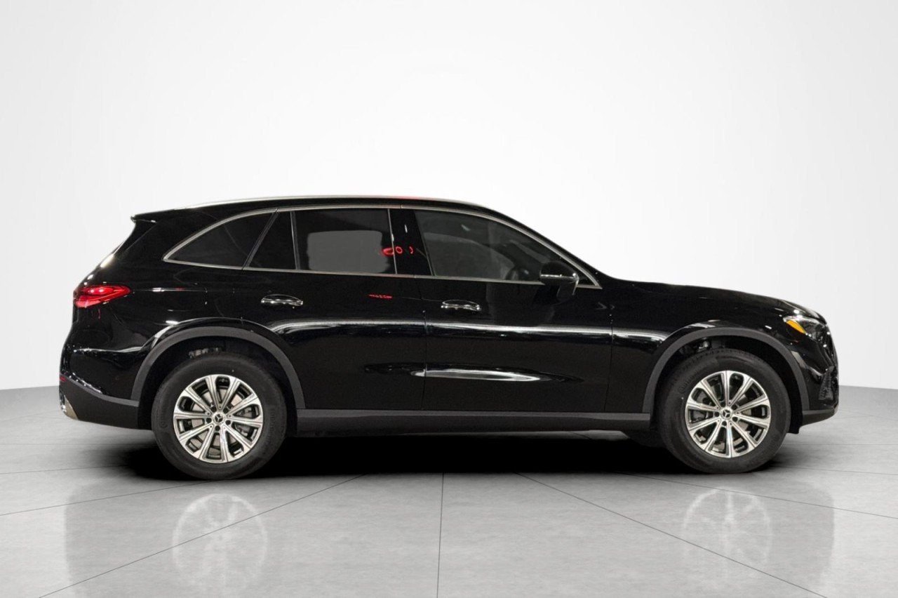 New 2026 Black Mercedes-Benz GLC 300 SUV image 6