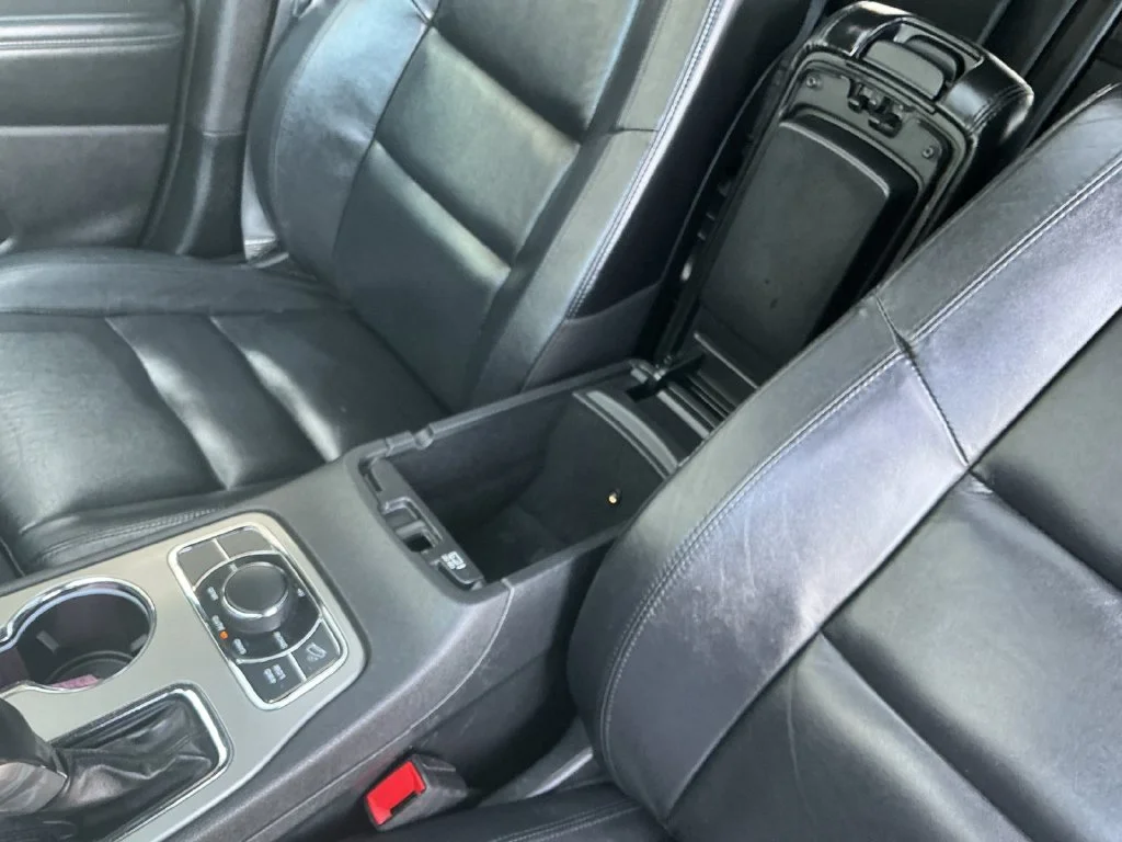 Used 2020 Gray Jeep Limited image 33