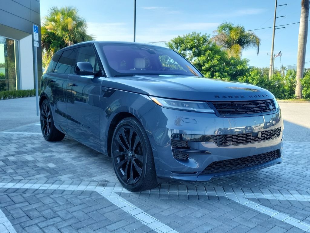 Certified Used 2023 Blue Land Rover SE Dynamic image 7