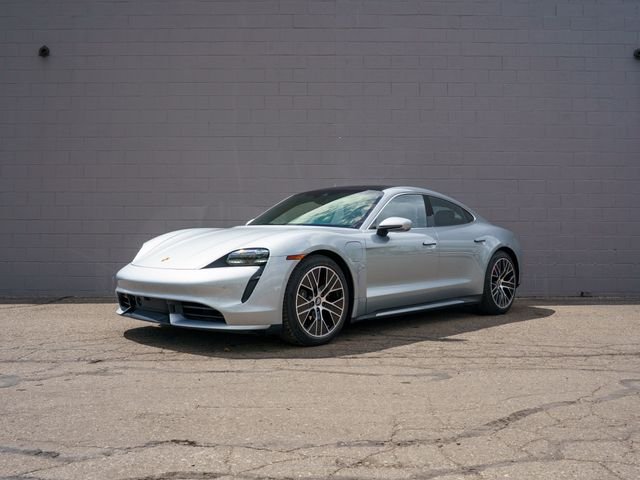 2020 Porsche Taycan Turbo's photo