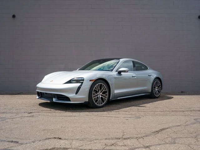 2020 Porsche Taycan Turbo's photo