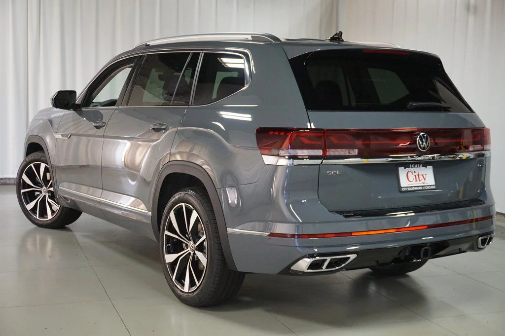 New 2026 Pure Gray Volkswagen 2.0T SEL Premium R-Line image 7