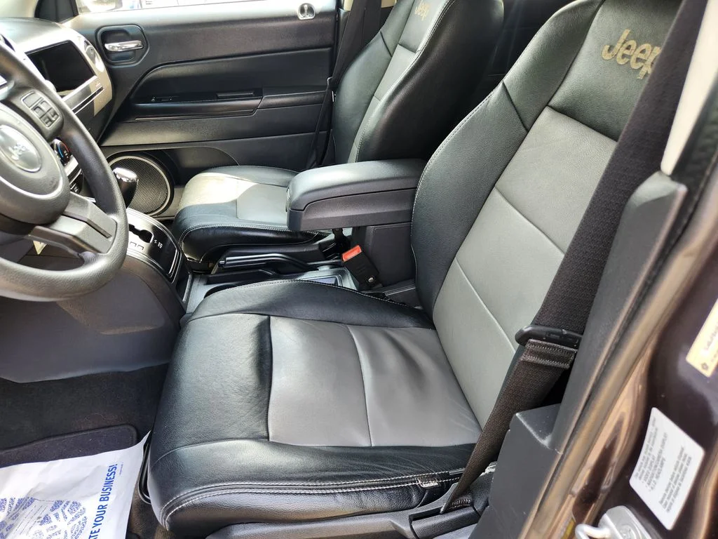 Used 2015 Gray Jeep Sport image 18