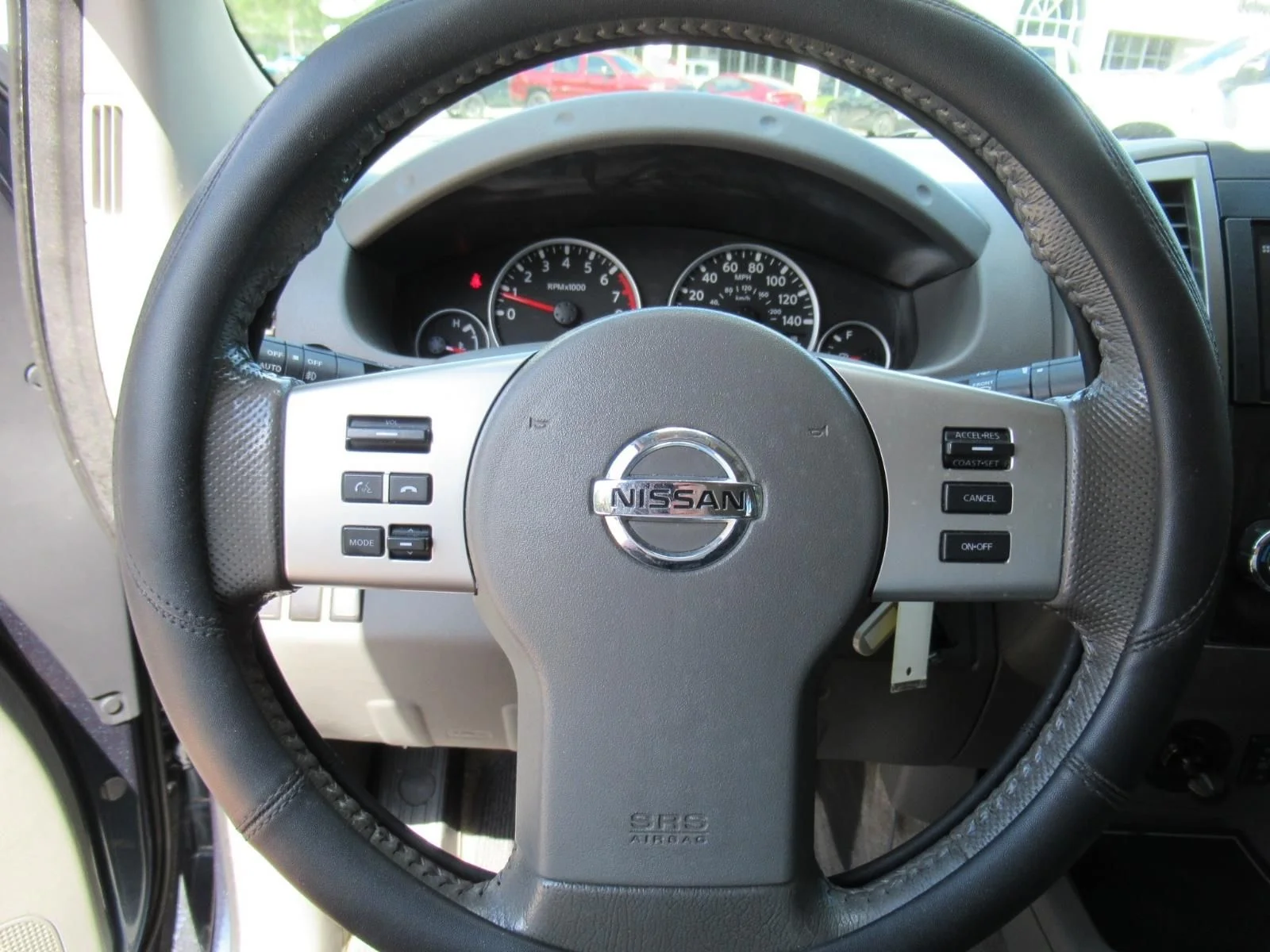 Used 2013 Blue Nissan SL image 22
