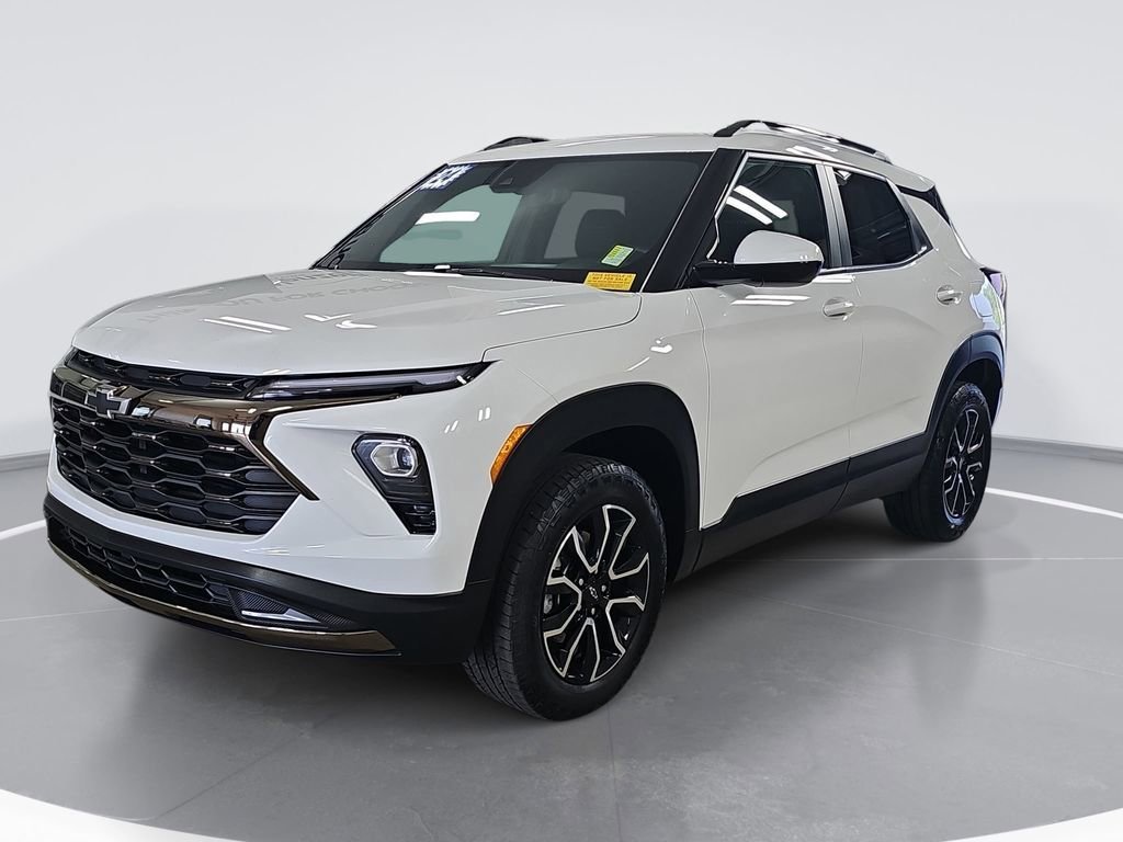 Certified Used 2024 Summit White Chevrolet ACTIV image 9