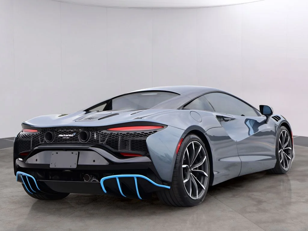Used 2023 Saros McLaren TechLux image 7
