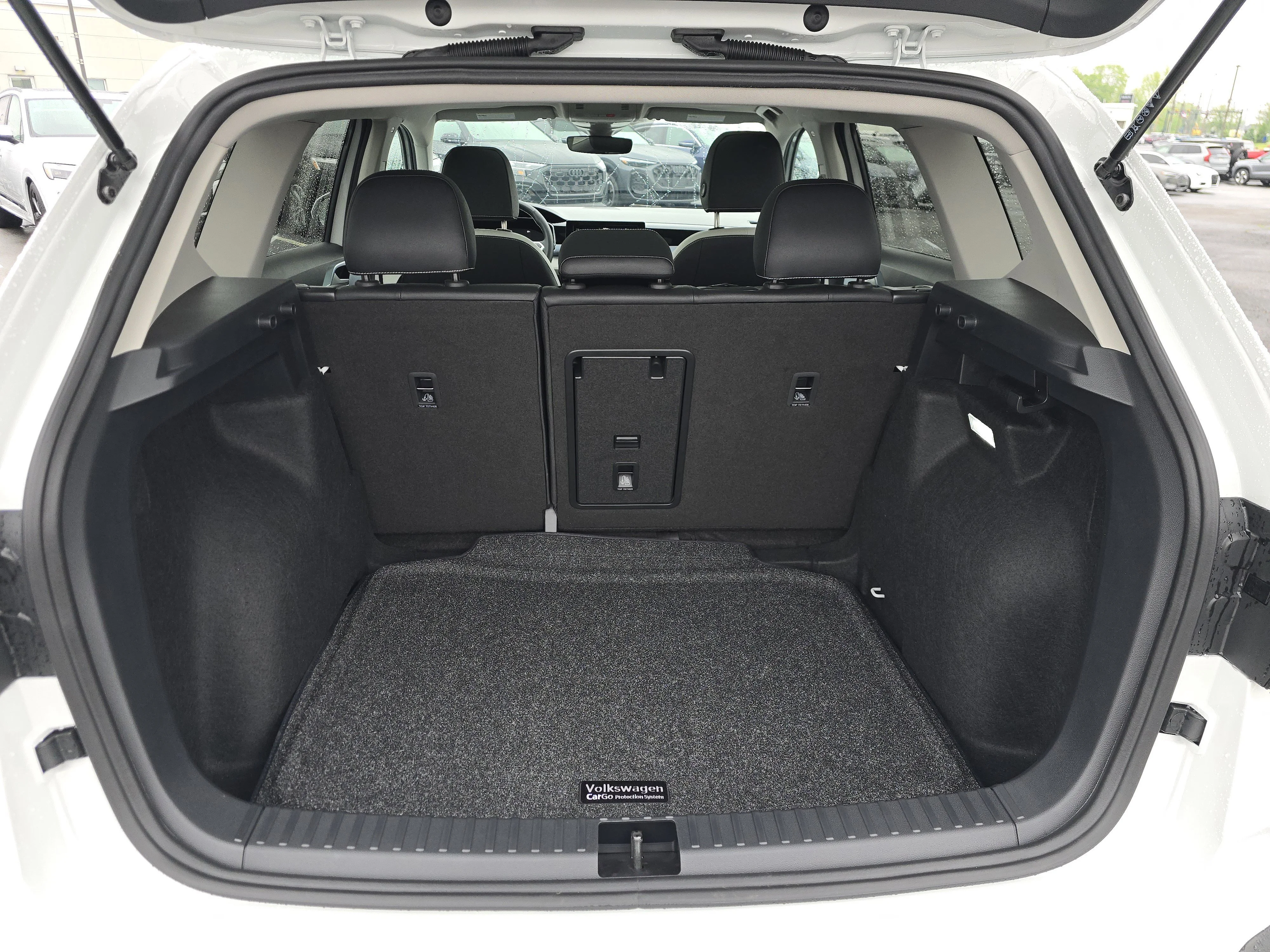 New 2026 Pure White Volkswagen SE image 15