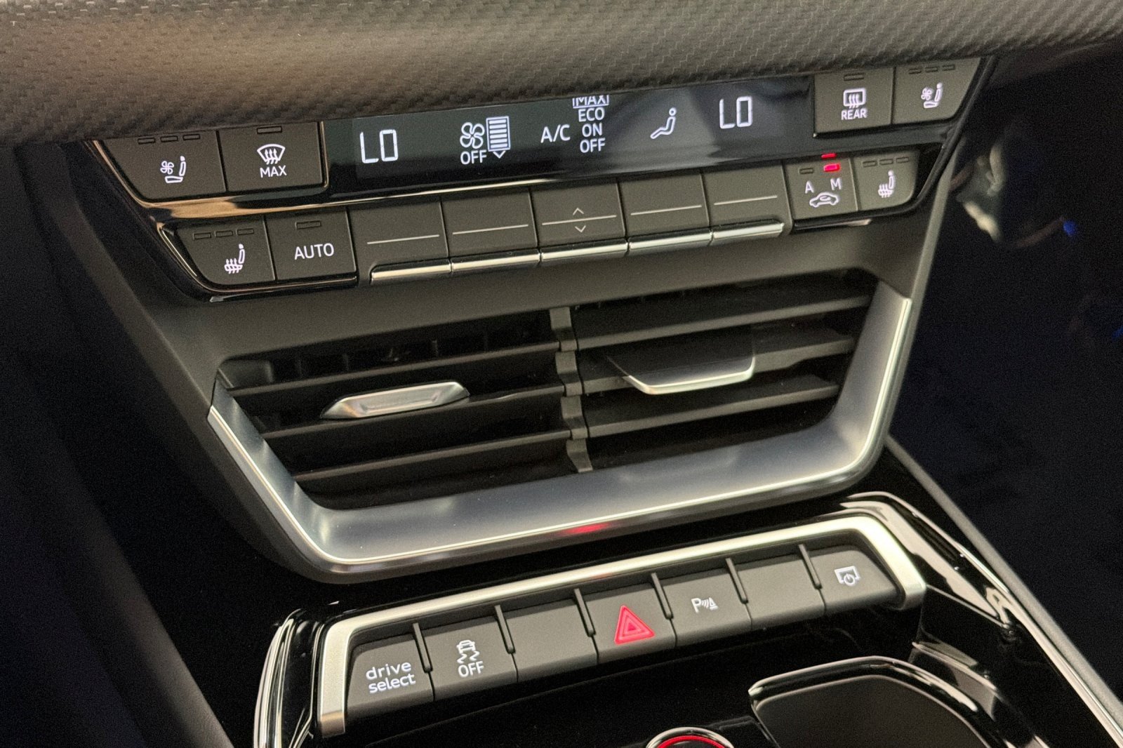 Used 2024 Suzuka Gray Metallic Audi Premium Plus quattro image 19