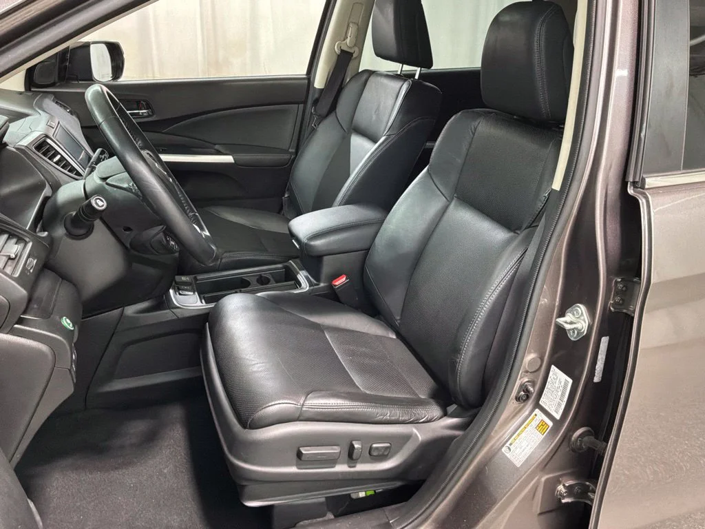 Used 2015  Honda Touring image 19