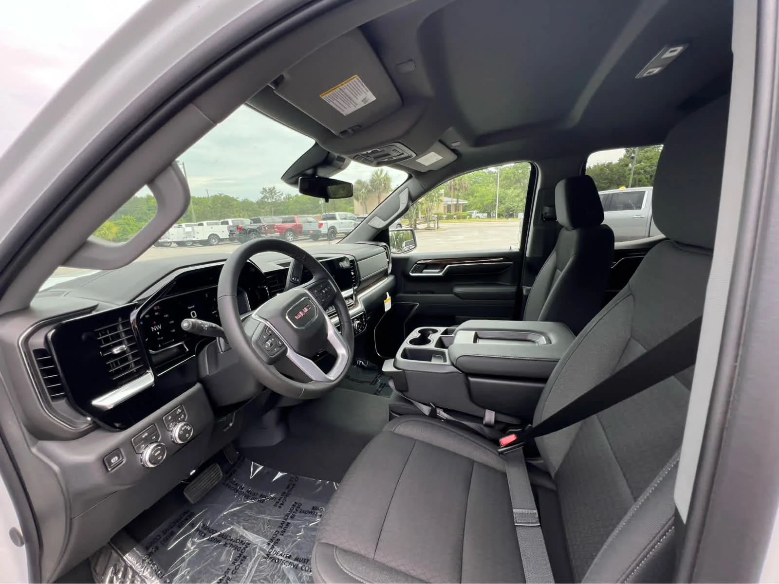 New 2026 Summit White GMC SLE image 9