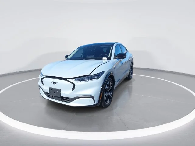 Used 2023 White Ford Premium image 3