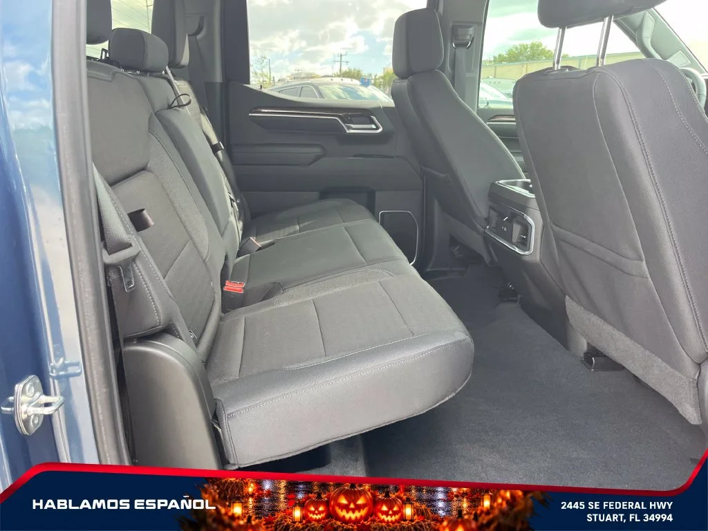 Used 2026 Downpour Metallic GMC Elevation image 17