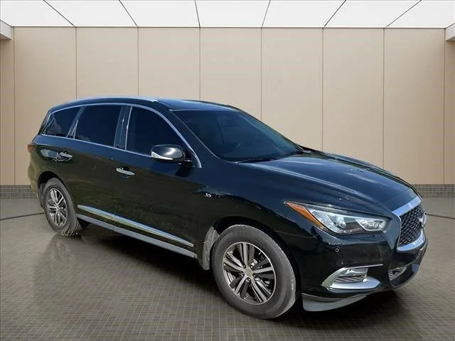 Used 2016 Black INFINITI Base image 18