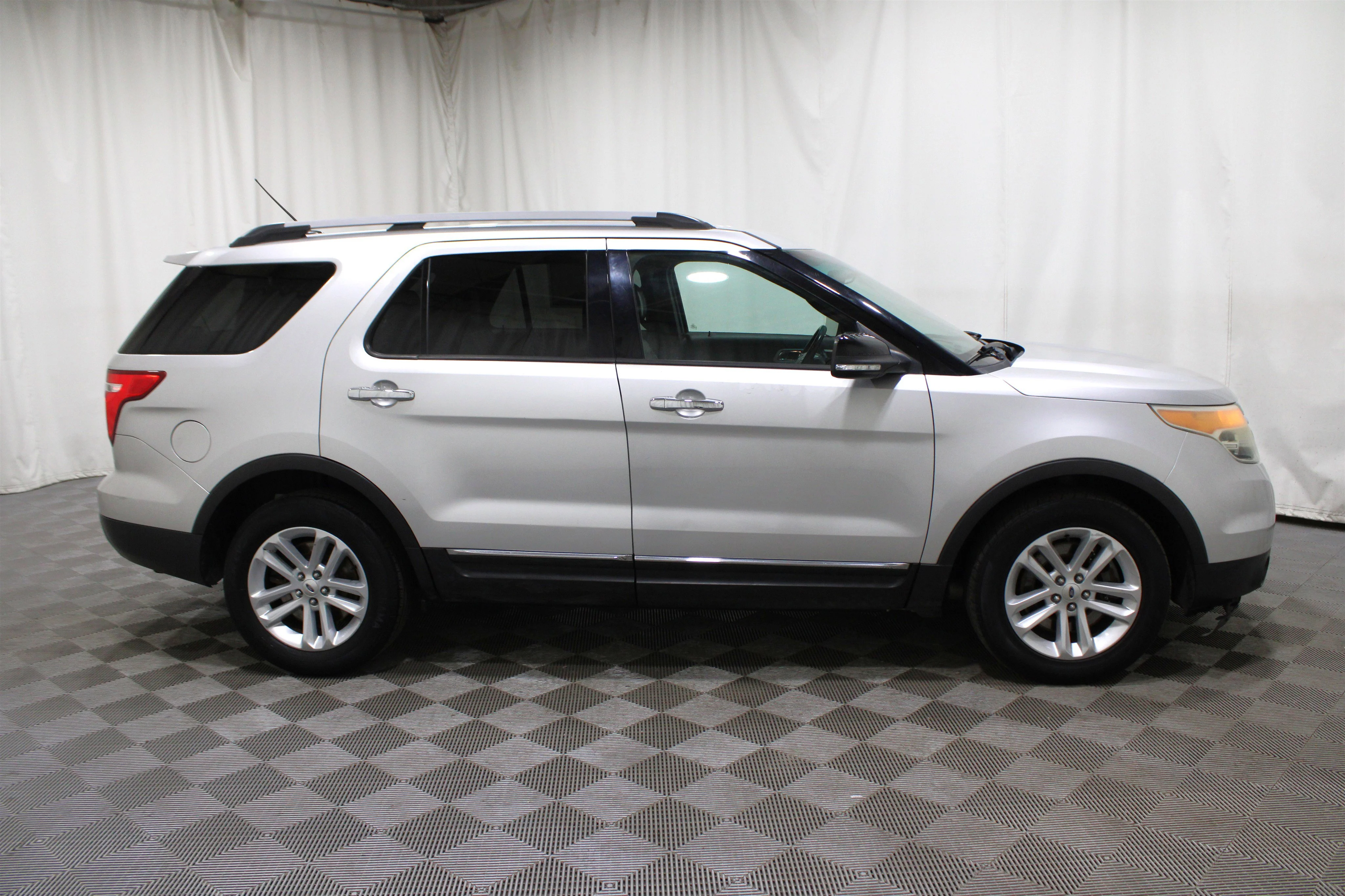 2013 Ford Explorer XLT - Photo 29