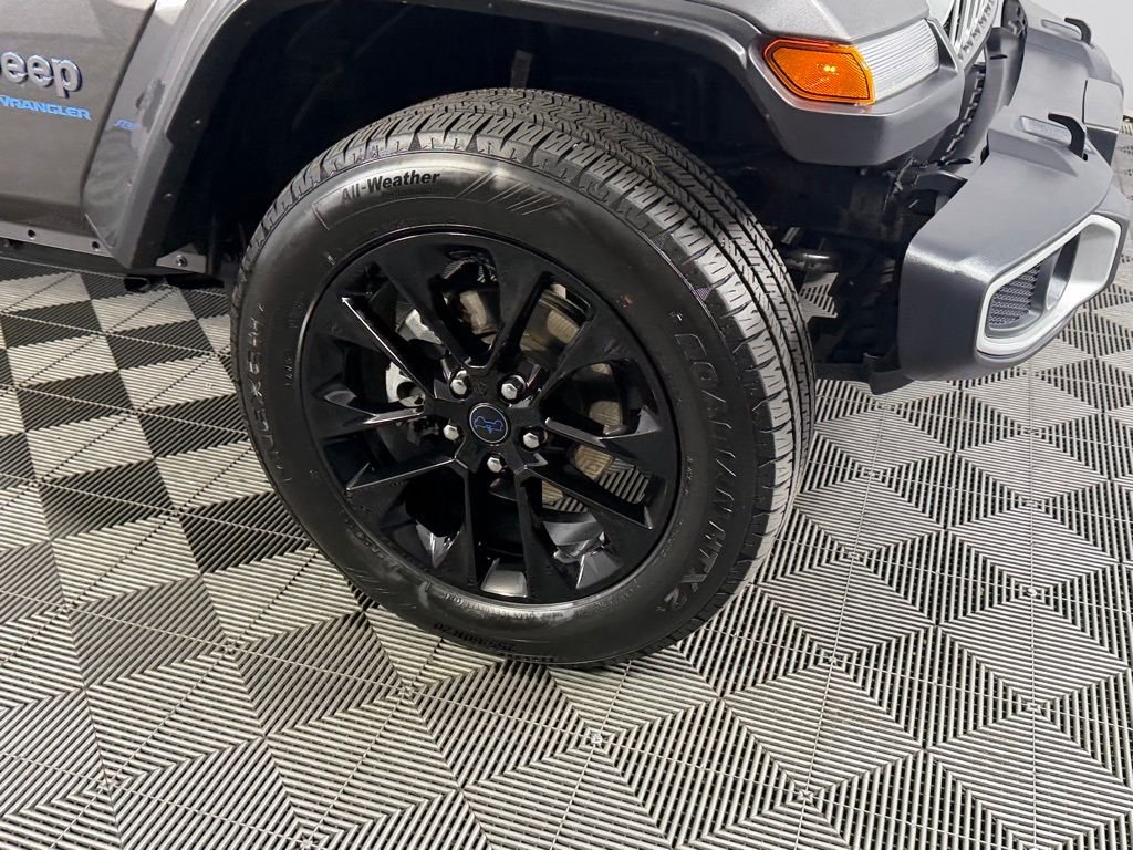 Certified Used 2025 Gray Jeep Sahara 4xe image 11